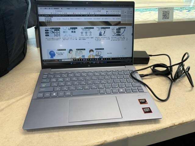 TOEIC勉強期のカフェの席とノートパソコン
